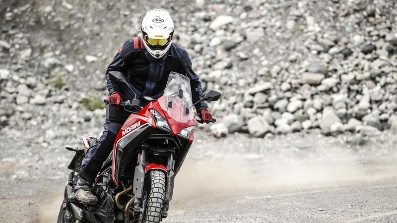 Test esclusivo! Abbiamo provato la Moto Morini X-CAPE 650. Ecco i pro e i contro