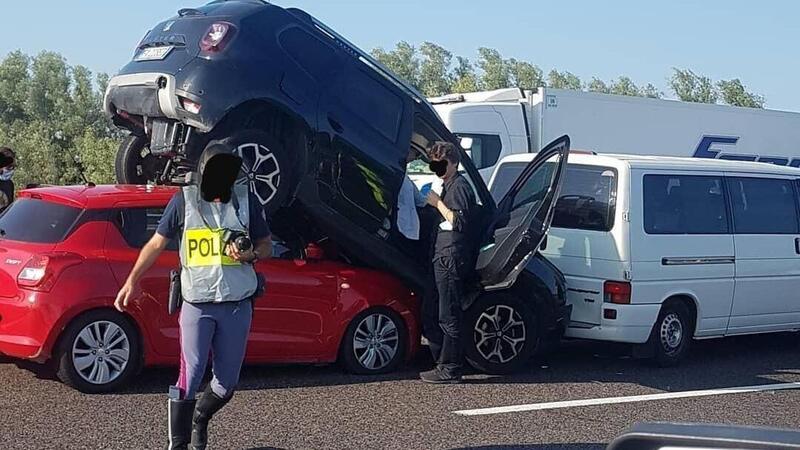 Incidenti d&#039;agosto, Italia: la Swift che alza il Duster [45&deg; quasi]