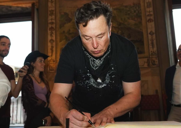 Un marziano a Firenze: Elon Musk tra arte, cibo e business