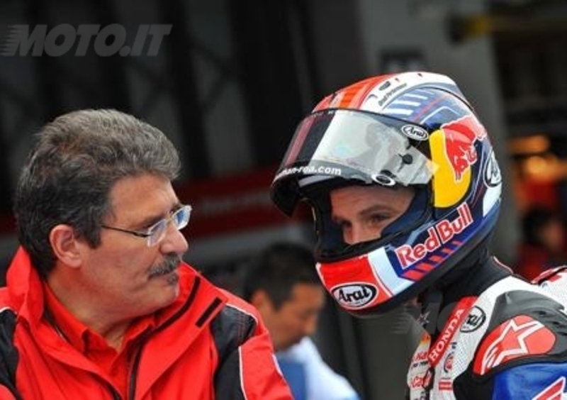 SBK. Il team Pata Honda SBK conferma Haslam e Rea per il 2014