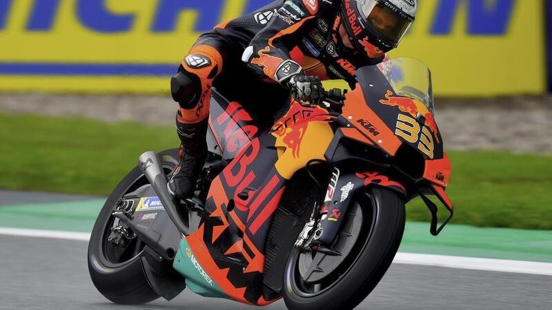 MotoGP 2021. GP d&#039;Austria al Red Bull Ring: Brad Binder, un&#039;impresa leggendaria. Ne parliamo con Lorenzo Savadori [VIDEO]