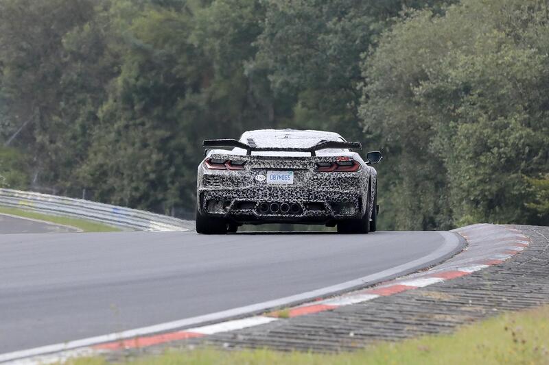 Chevrolet Corvette C8 Z06: l&rsquo;americana spinta che arriver&agrave; anche in Italia pizzicata al Ring [FOTO SPIA]