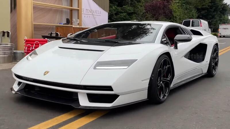 Lamborghini Countach, Video: eccola in strada e che rombo!