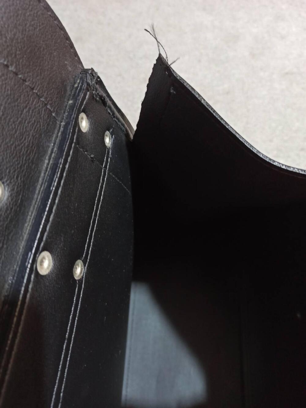 Borsa Laterale in Pelle Nera (12)