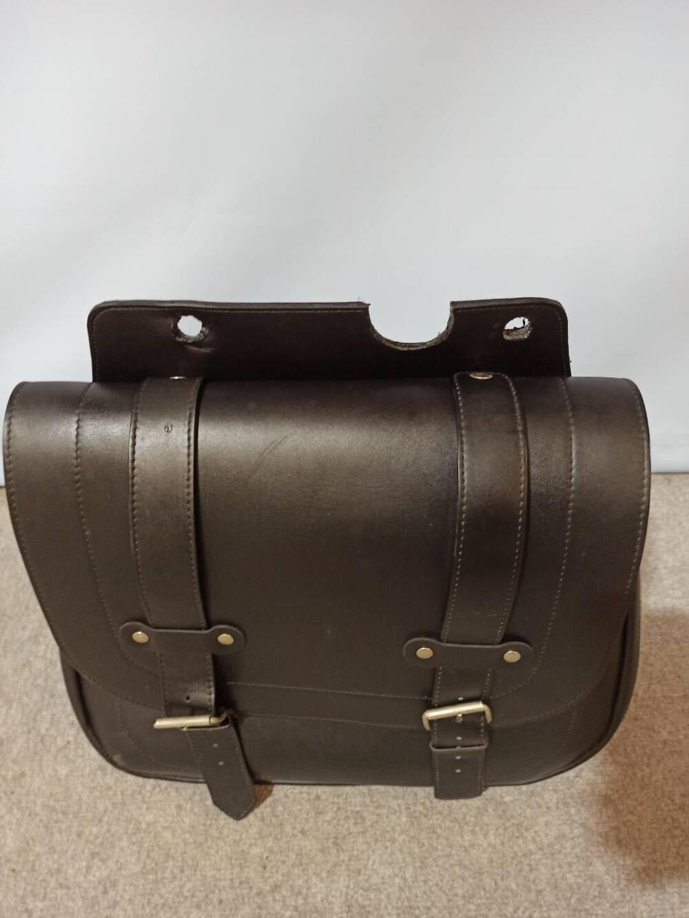 Borsa Laterale in Pelle Nera (7)