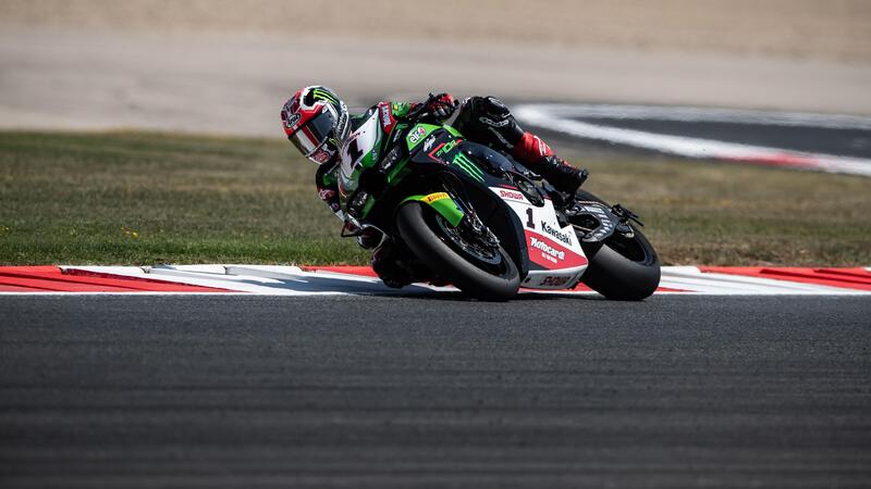 SBK 2021. GP di Navarra: Jonathan Rea fa sua la Superpole