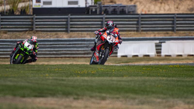 SBK 2021. GP di Navarra: la BMW fa gi&agrave; bene a Scott Redding. Rea: chi si accontenta... [VIDEO]