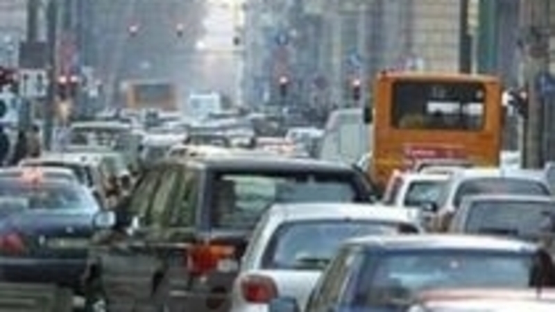 Maroni: "Via il bollo in Lombardia a chi cambia auto con una Euro5 o Euro6" 