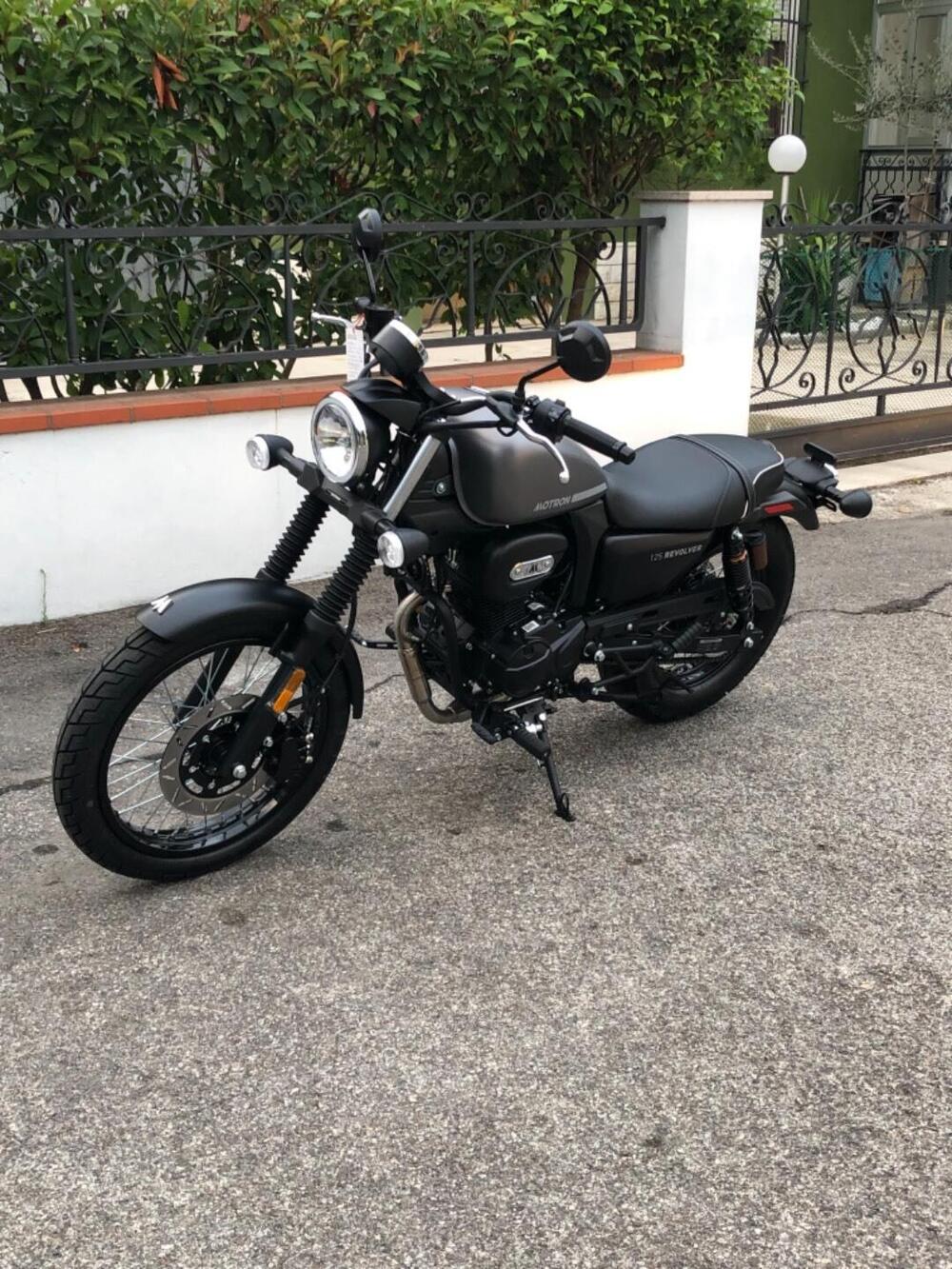 Motron Motorcycles Revolver 125 (2021 - 25) (3)