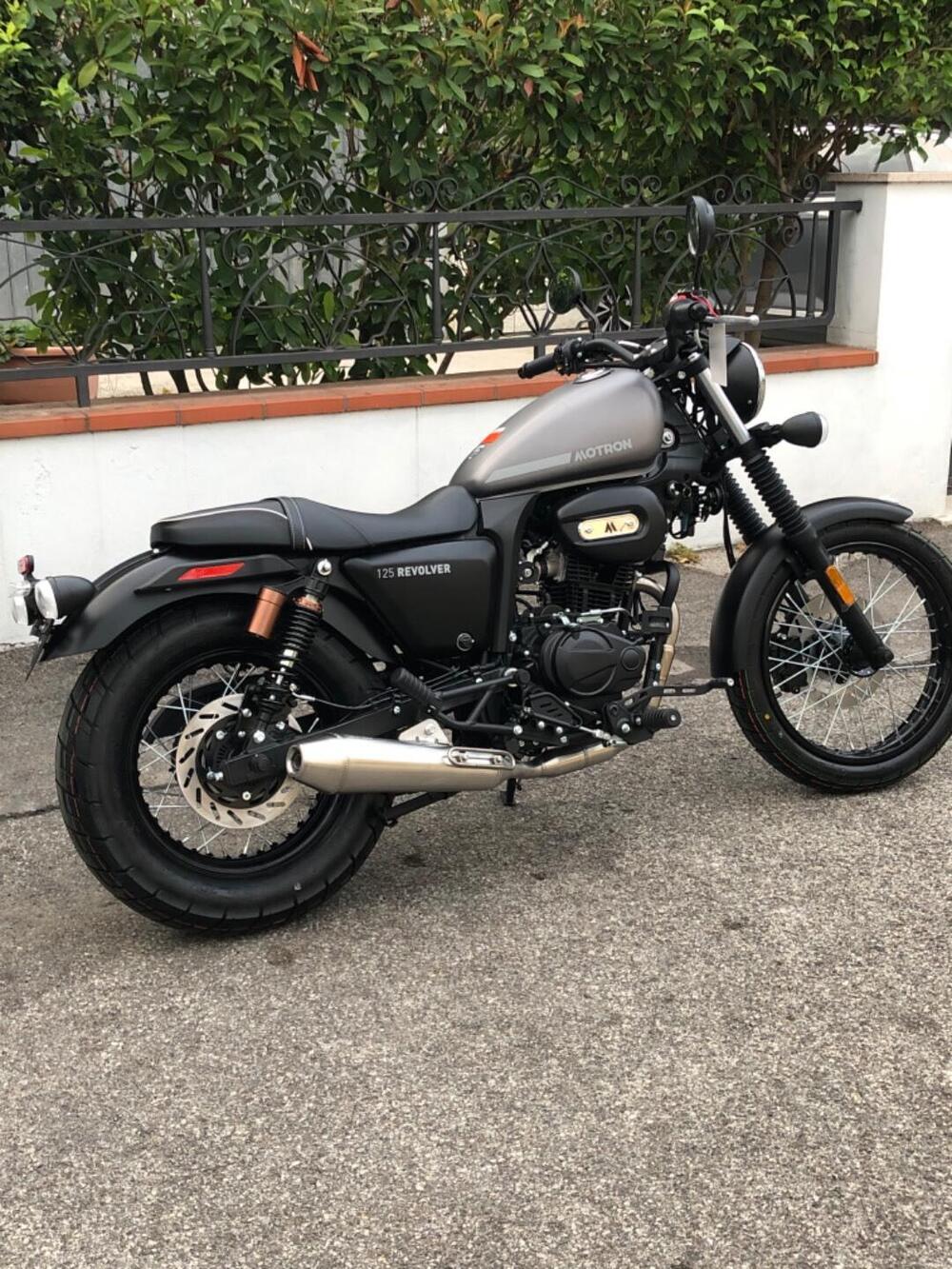 Motron Motorcycles Revolver 125 (2021 - 25) (4)