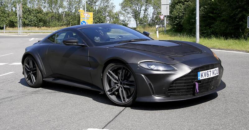 La nuova Aston Martin, Vantage RS V12