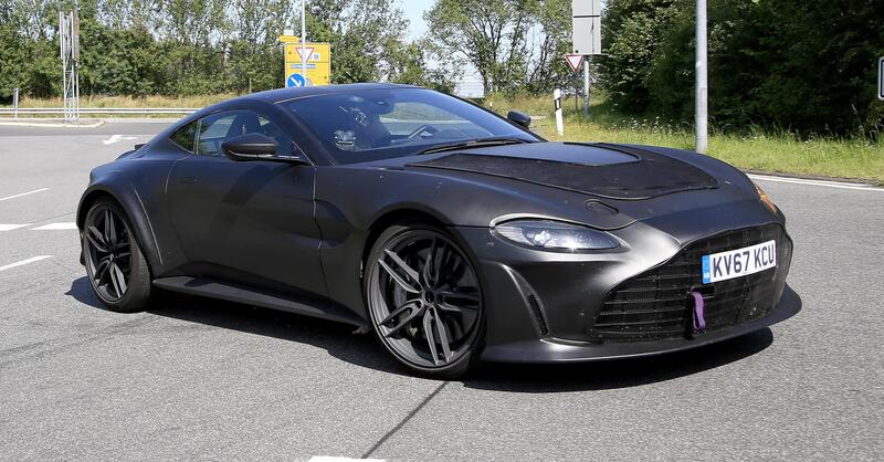 La nuova Aston Martin, Vantage RS V12