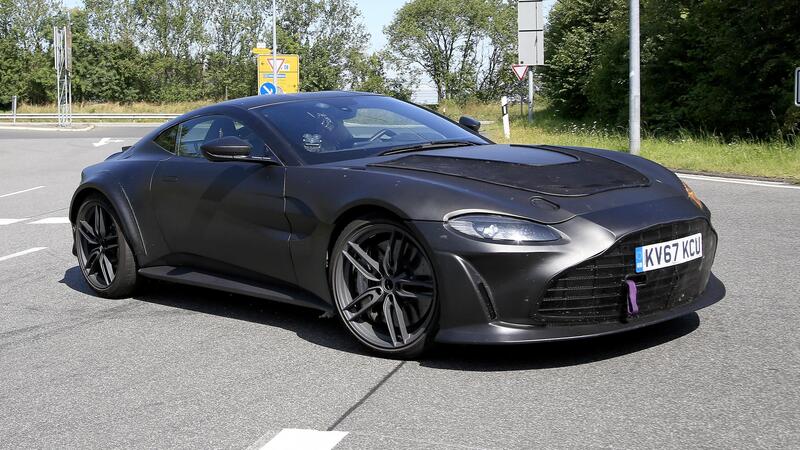 La nuova Aston Martin, Vantage RS V12