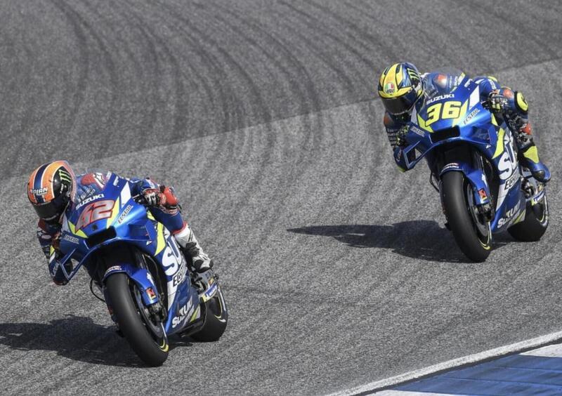 MotoGP, GP di Gran Bretagna a Silverstone. Le difficolt&agrave; dei piloti Suzuki nelle prove libere