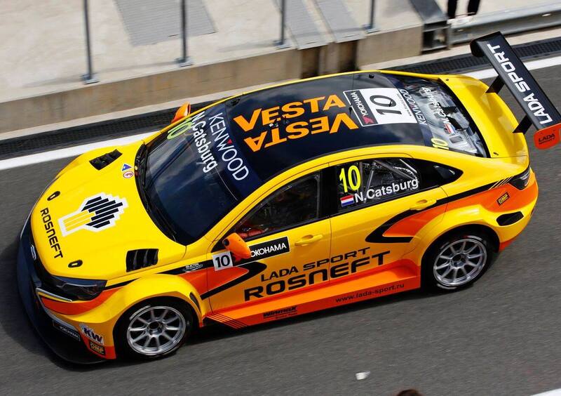 WTCC 2016, qualifiche Russia: pole per Catsburg