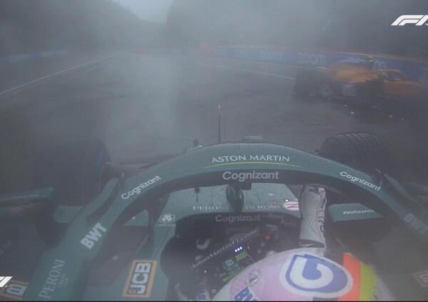 [VIDEO] Lando Norris terribile incidente a Spa: Vettel si ferma per capire le condizioni del pilota