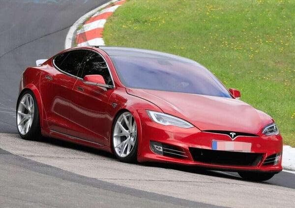 Tesla crash: niente record al Ring con la Model S Plaid: &quot;Ho preso il muro fratelli&#039;&quot;