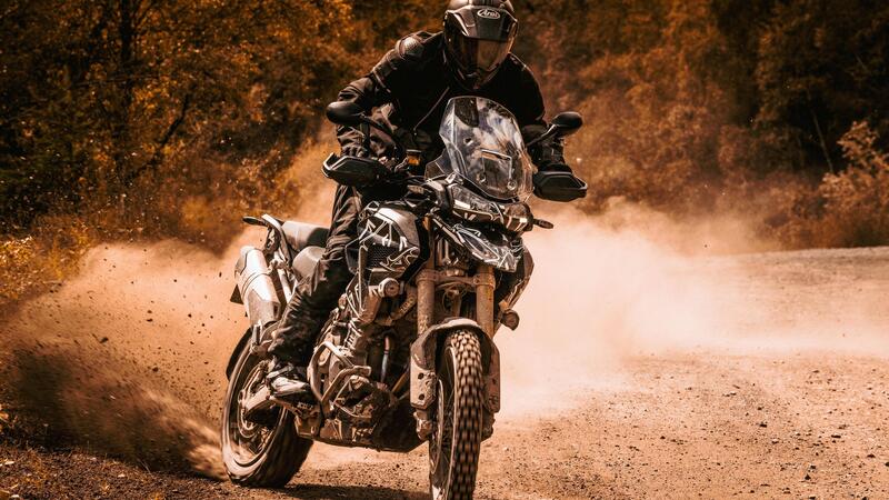 Nuova Triumph Tiger 1200 2022: le prime foto!