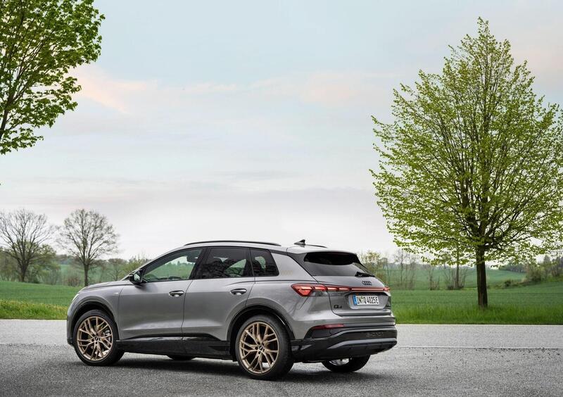 Audi Q4 (2021-->>) (3)