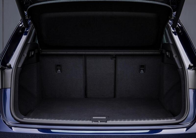 Audi Q4 (2021-->>) (13)