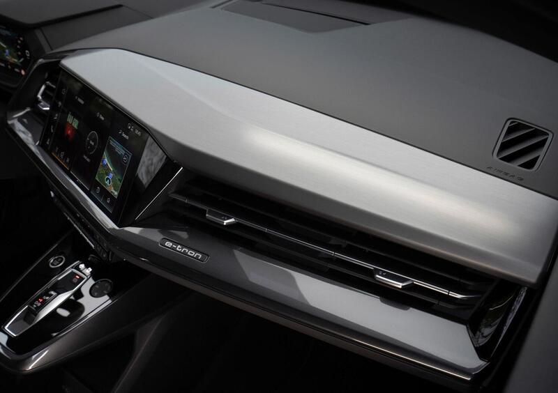 Audi Q4 (2021-->>) (16)