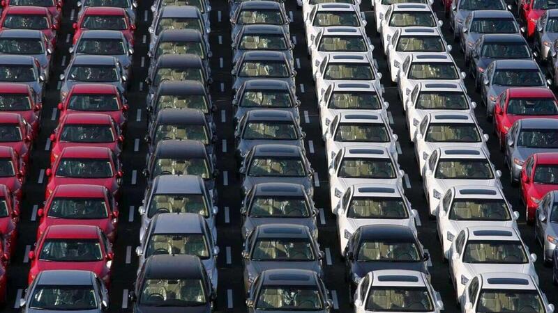 Gli italiani cambiano auto ogni sette anni e mezzo. Solo il 10% ogni due anni