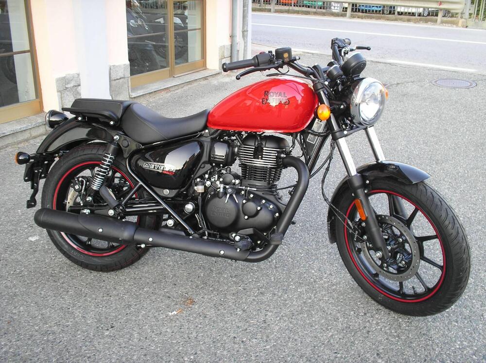 Royal Enfield Meteor 350 Fireball (2021 - 25)