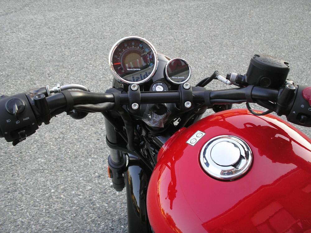 Royal Enfield Meteor 350 Fireball (2021 - 25) (5)