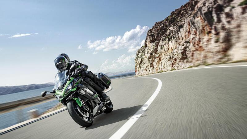 Kawasaki Ninja 1000SX 2022. Nuovi colori per la sport touring