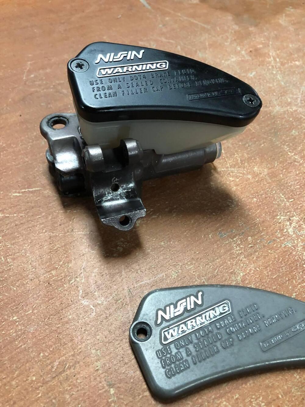 Pompa frizione MV Agusta 750 '04 (3)