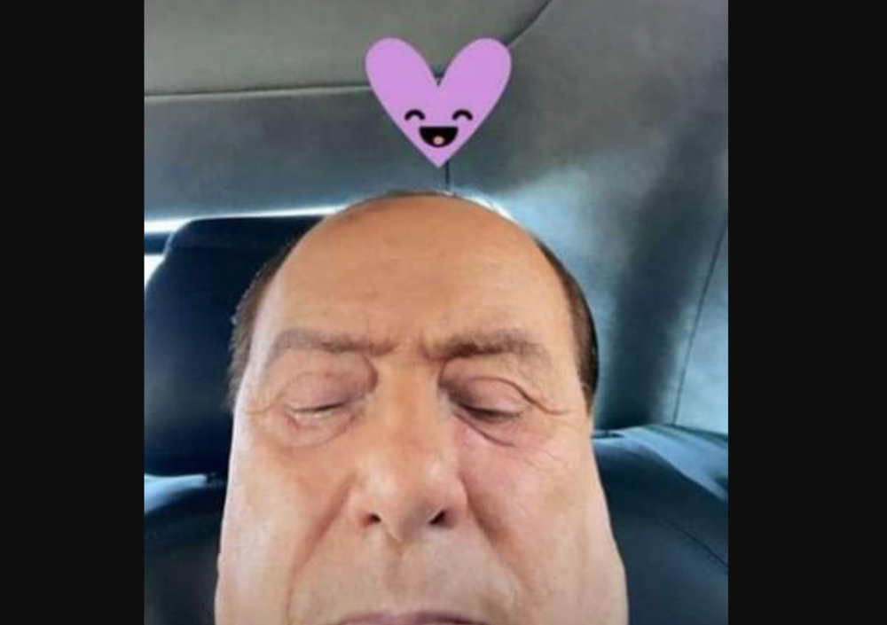 Ma davvero si riparla di Berlusconi presidente della Repubblica? Intanto spunta un altro selfie imbarazzante