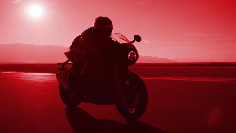 Nuova Triumph Speed Triple 1200RR 2022. Arriva il 14 settembre