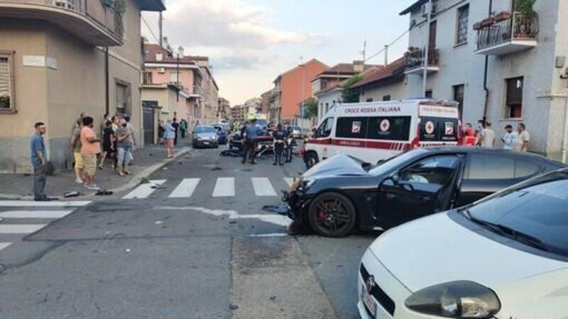 Guida in infradito distruggendo la propria Porsche 