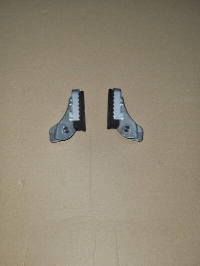 Poggiapiedi anteriori BMW