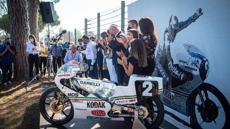 Imola, la cerimonia della dedica della &quot;Curva Gresini&quot;