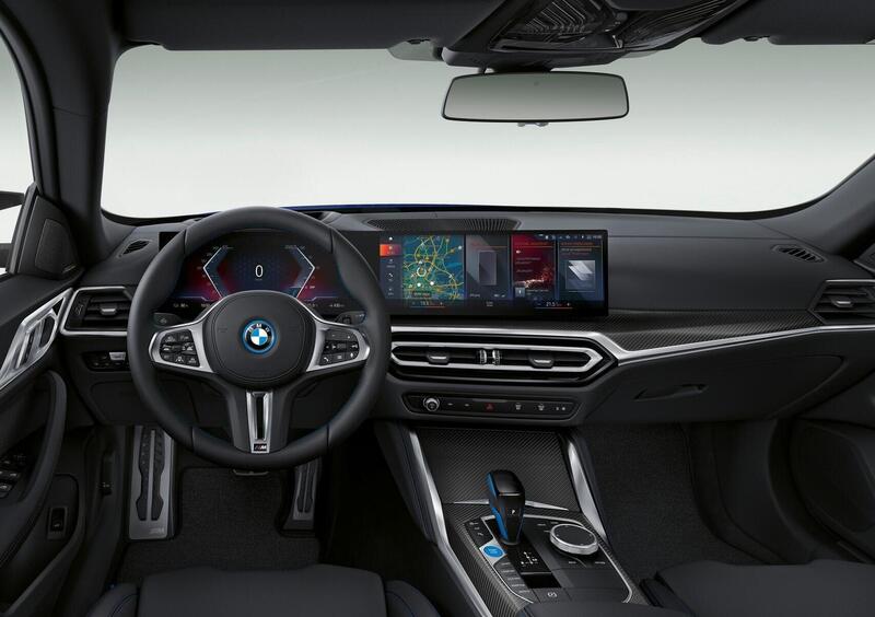 BMW i4 (2021-->>) (32)