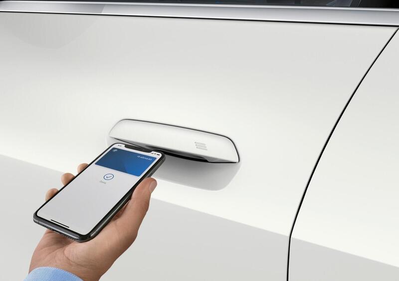 BMW i4 (2021-->>) (35)