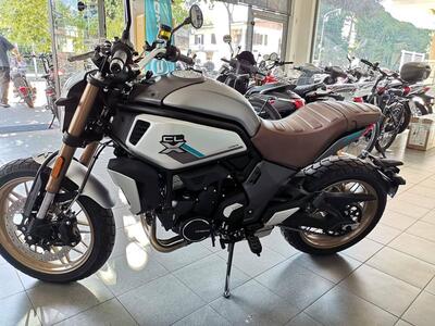 CFMOTO 700CL-X Heritage (2021 - 25) nuova