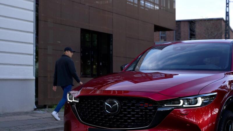 Mazda CX-5 debutta la versione restyling del 2022