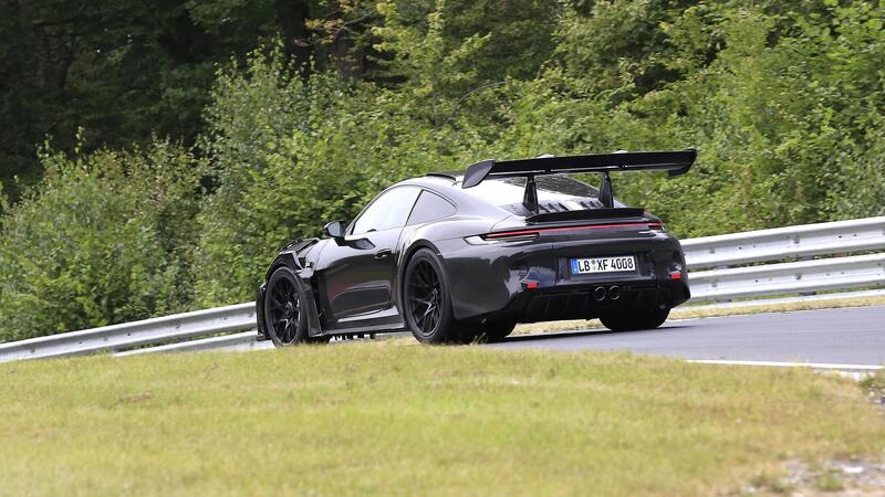 Porsche 911 GT3 RS, le foto spia al N&uuml;rburgring