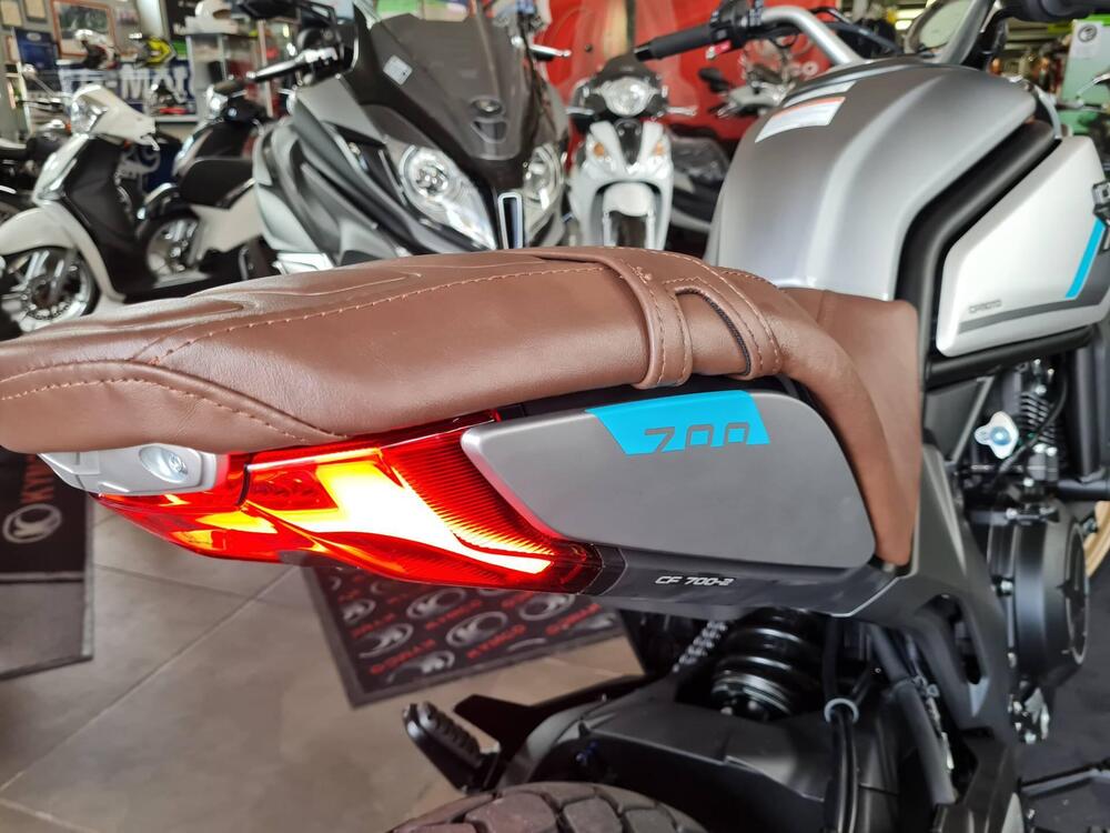 CFMOTO 700CL-X Heritage (2021 - 26) (5)