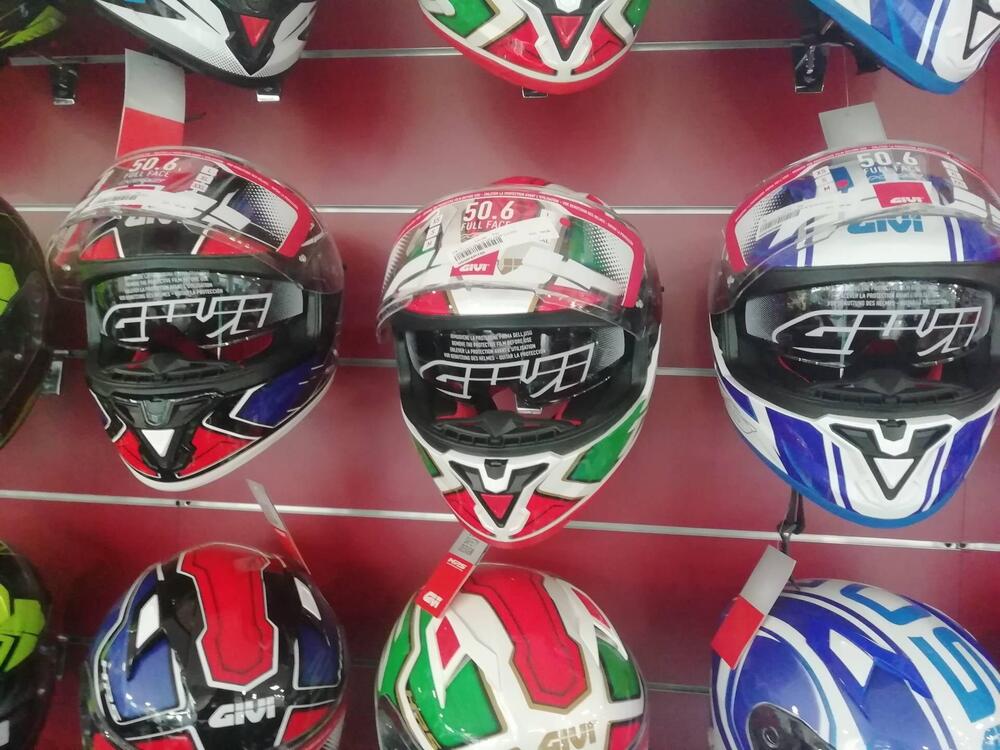 Casco integrale Givi 50.6 (4)