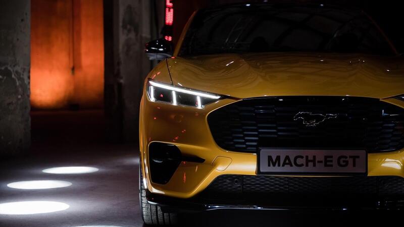 Ford Mustang Mach-E GT: a Milano si mostra per la prima volta, finalmente disponibile anche in Italia