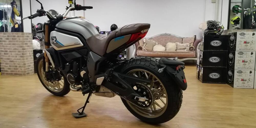 CFMOTO 700CL-X Heritage (2021 - 25) (3)