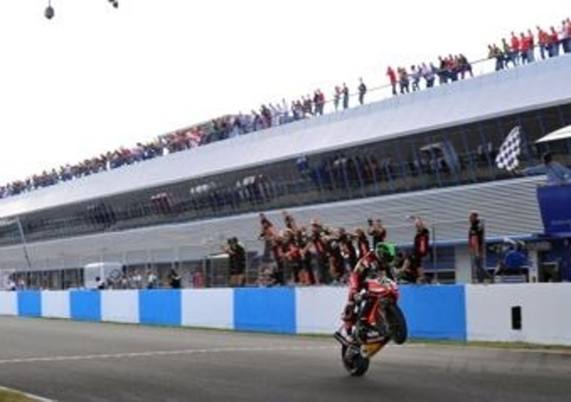 SBK. Doppietta di Laverty a Jerez