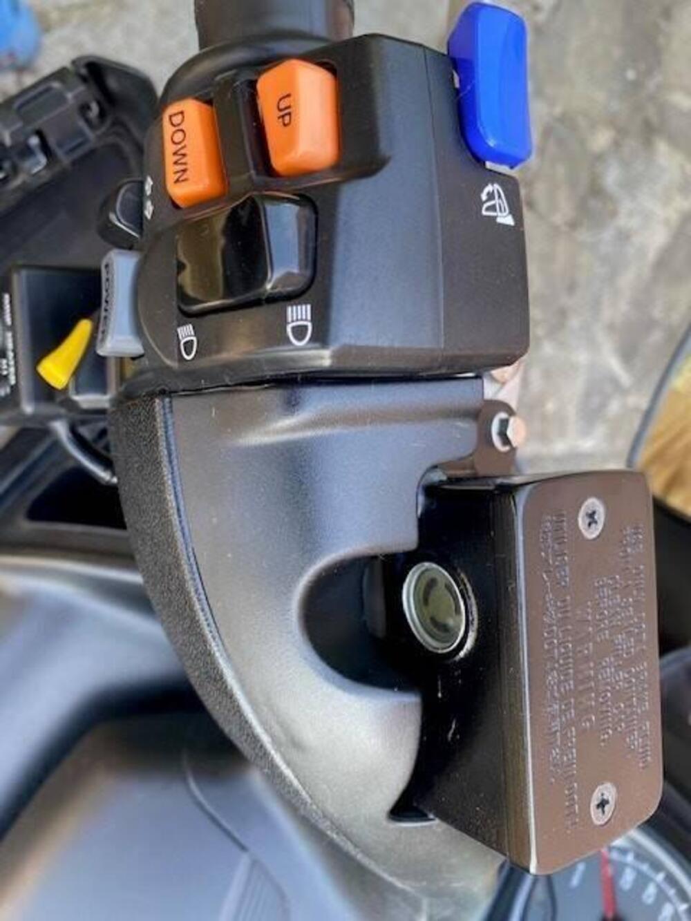 Suzuki Burgman AN 650 Executive ABS (2013 - 17) (6)