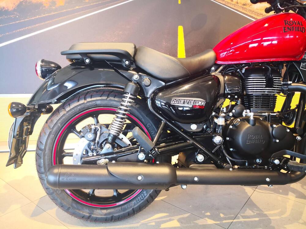 Royal Enfield Meteor 350 Fireball (2021 - 25) (7)