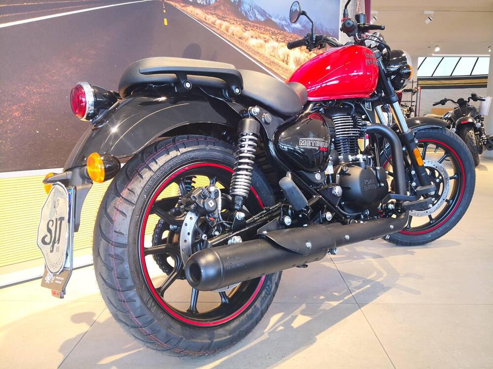 Royal Enfield Meteor 350 Fireball (2021 - 25) (8)