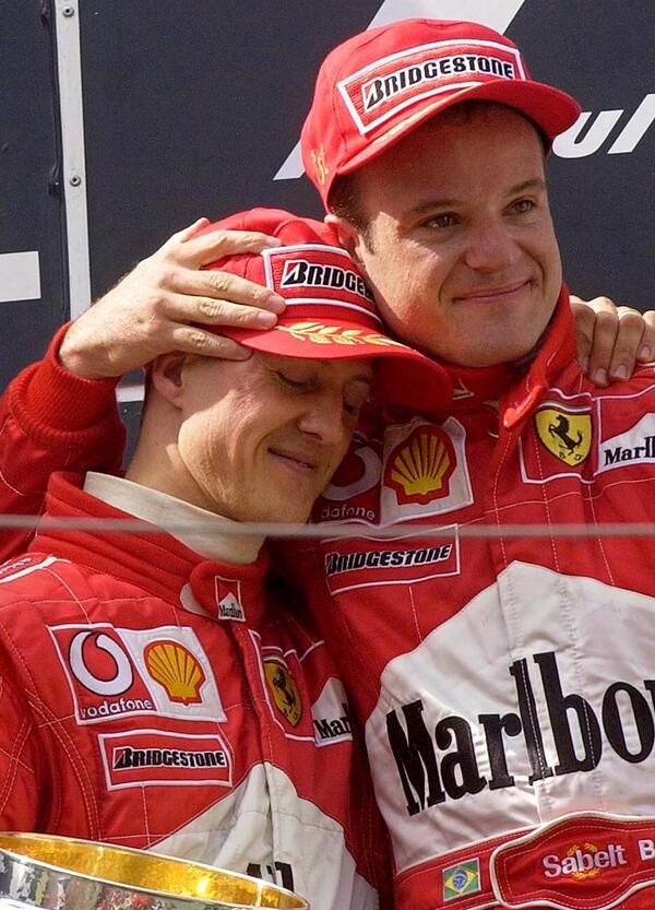 Quella volta in cui Micheal Schumacher vestito da sposa ball&ograve; con Rubens Barrichello [FOTO]