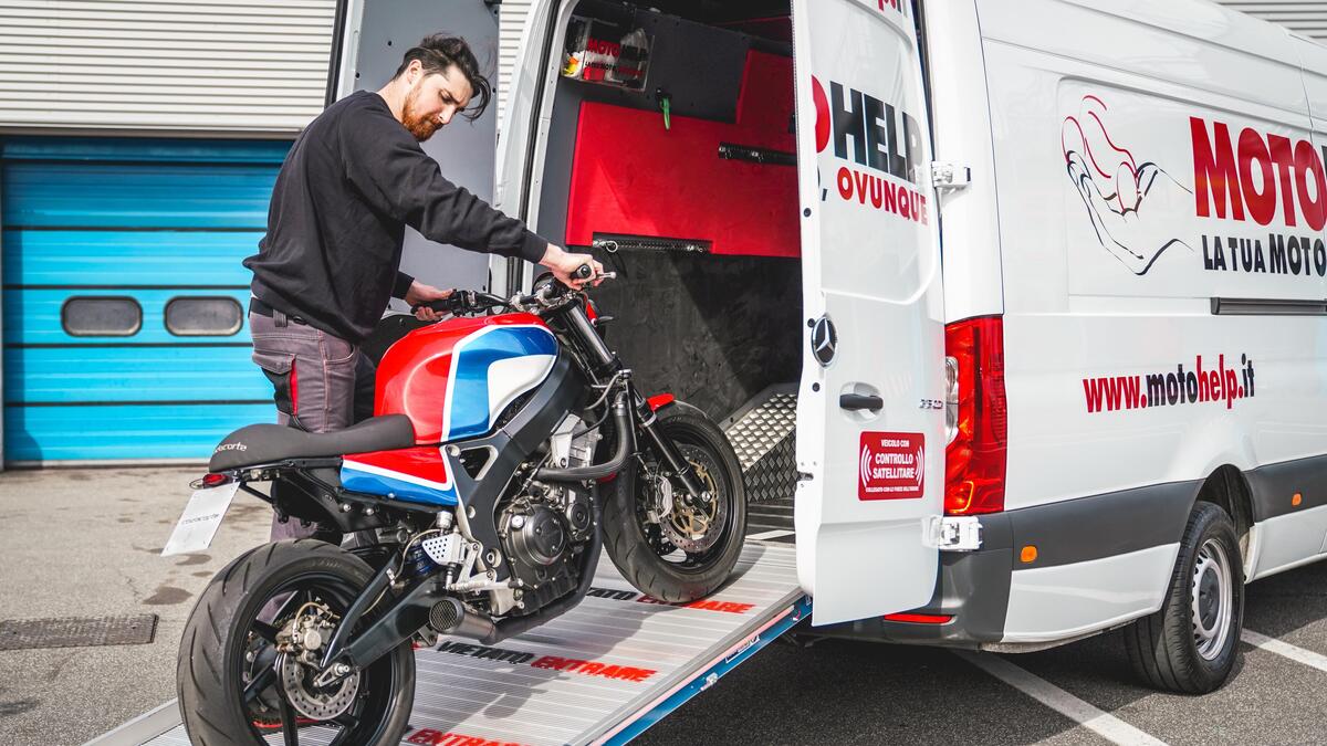 E' attivo su il servizio di trasporto moto MotoHelp News